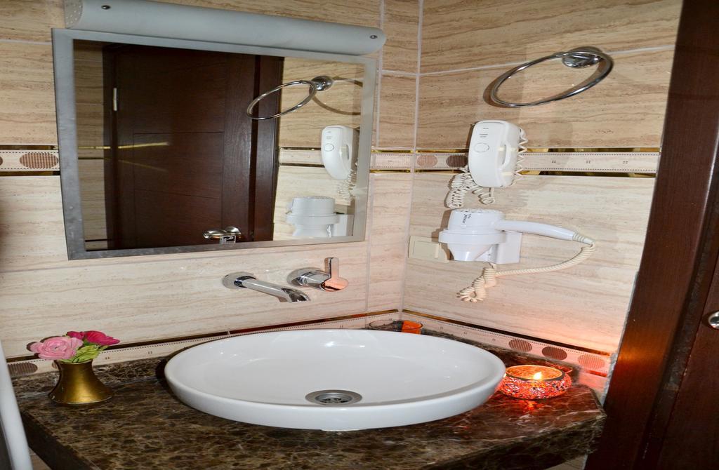 Elysion Hotel Истанбул Екстериор снимка